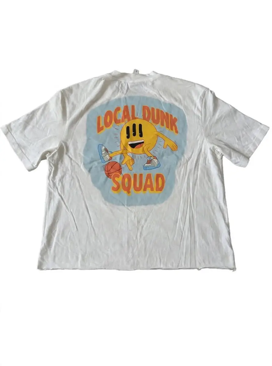 Fashionable Cut-Style Bold Design Tee