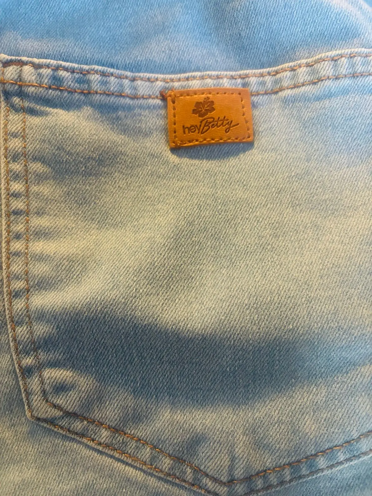 Truworths Light Wash Denim Shorts