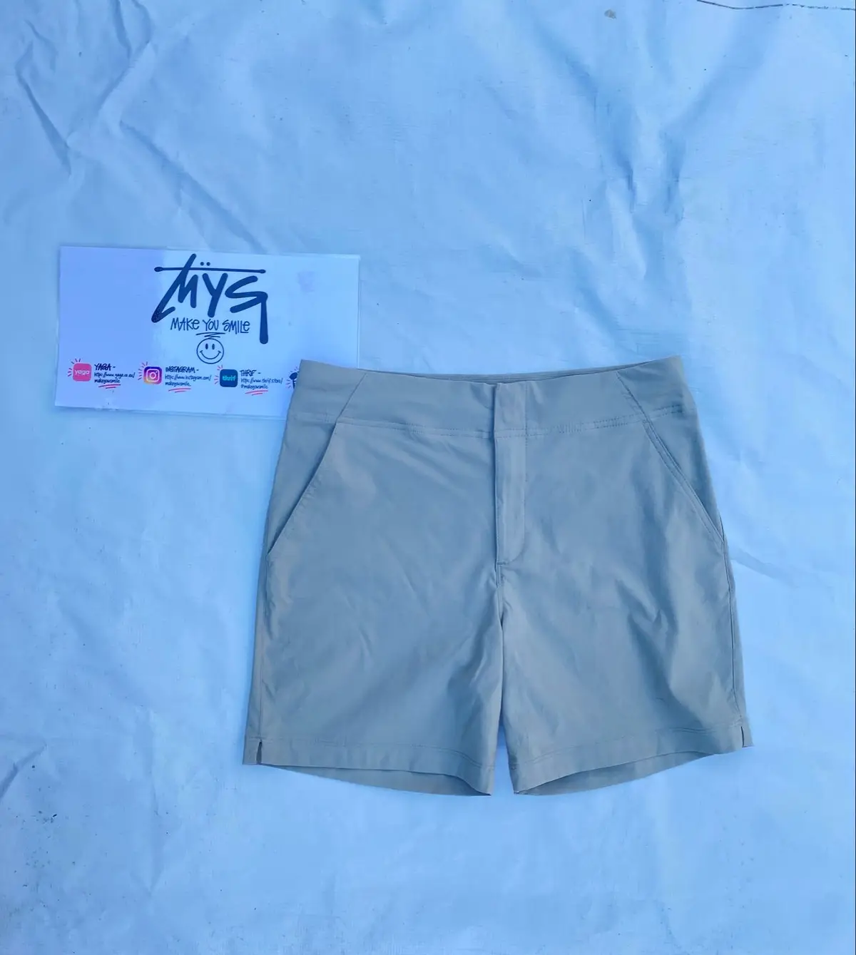 Columbia Beige Shorts