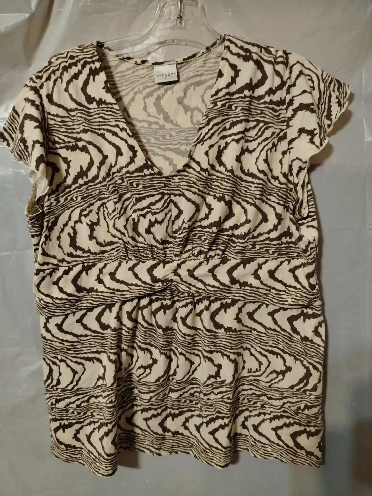 Miladys Abstract Print V-Neck Top Size L
