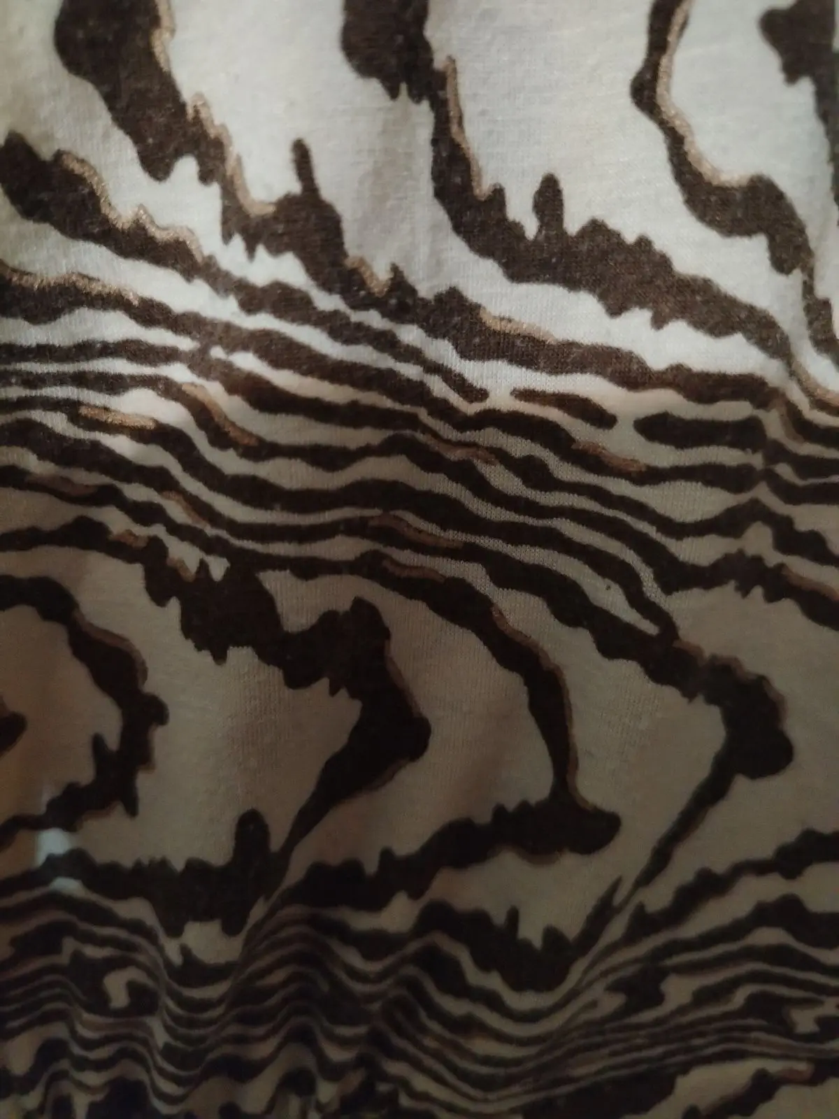 Miladys Abstract Print V-Neck Top Size L