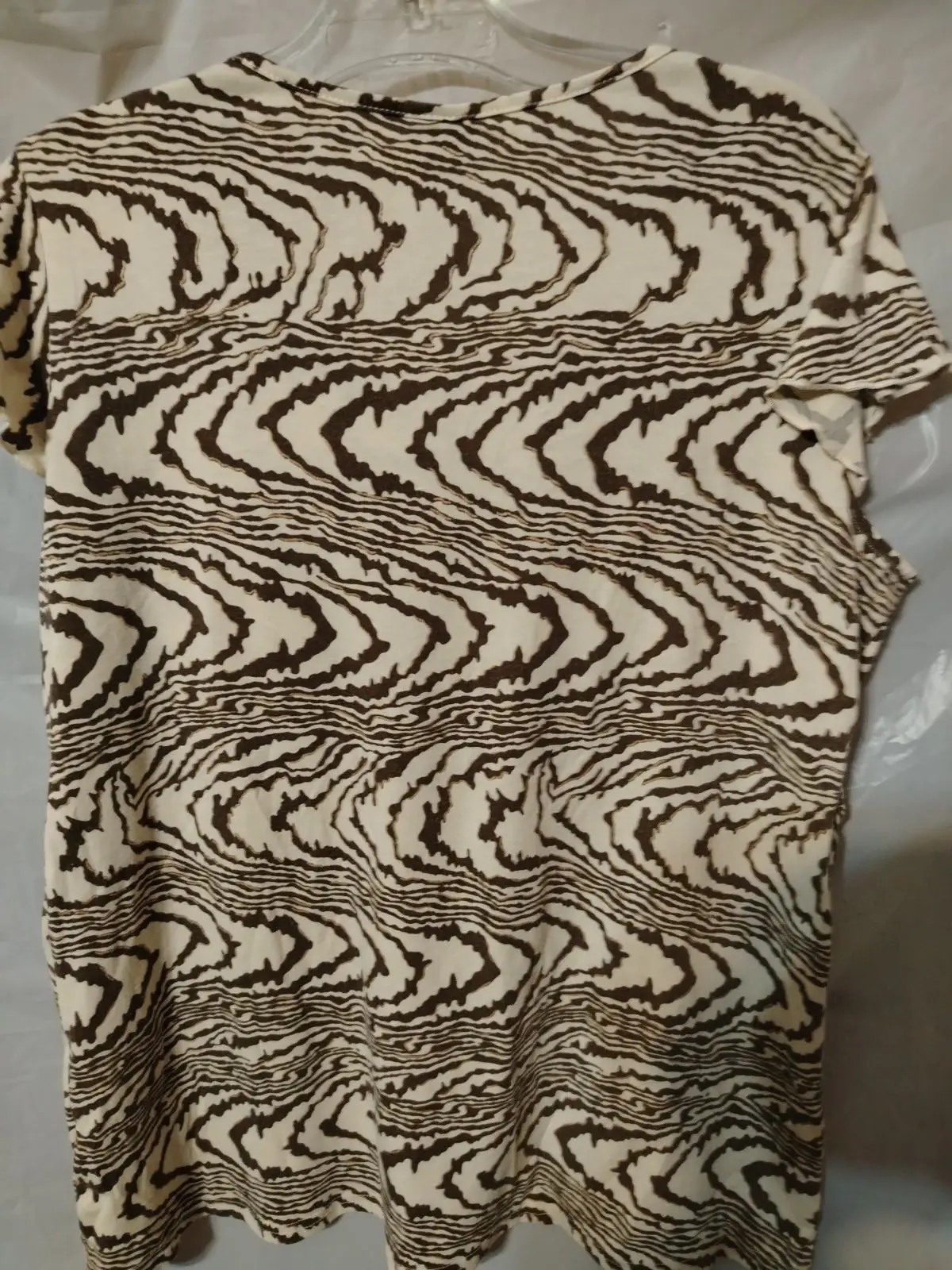 Miladys Abstract Print V-Neck Top Size L