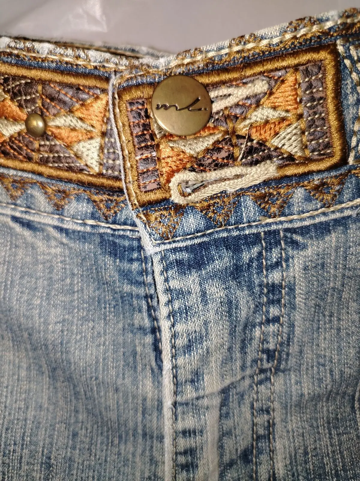 Embroidered Statement Knee-Length Jeans Size 14