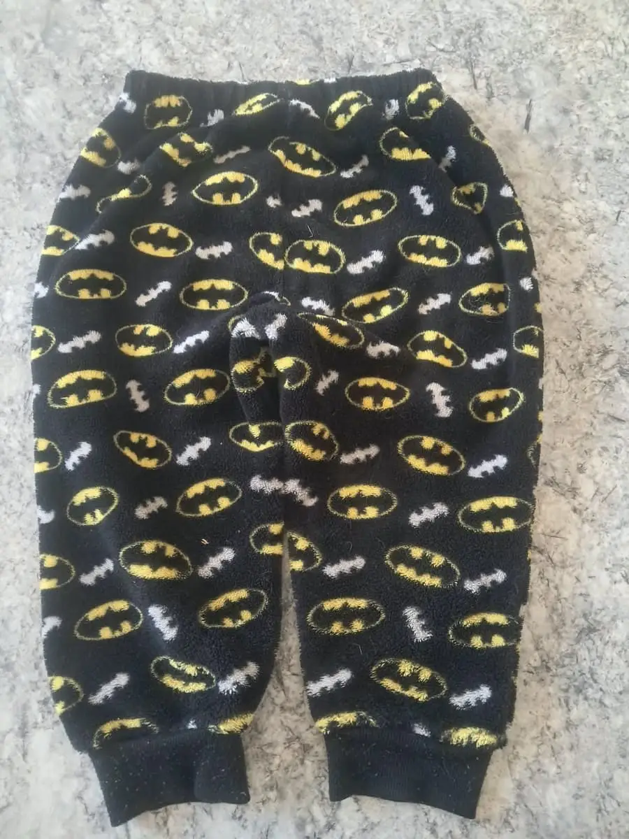 🦇 PRELOVED: Batman Fleece Pyjama Set – Size 2–3 Years
