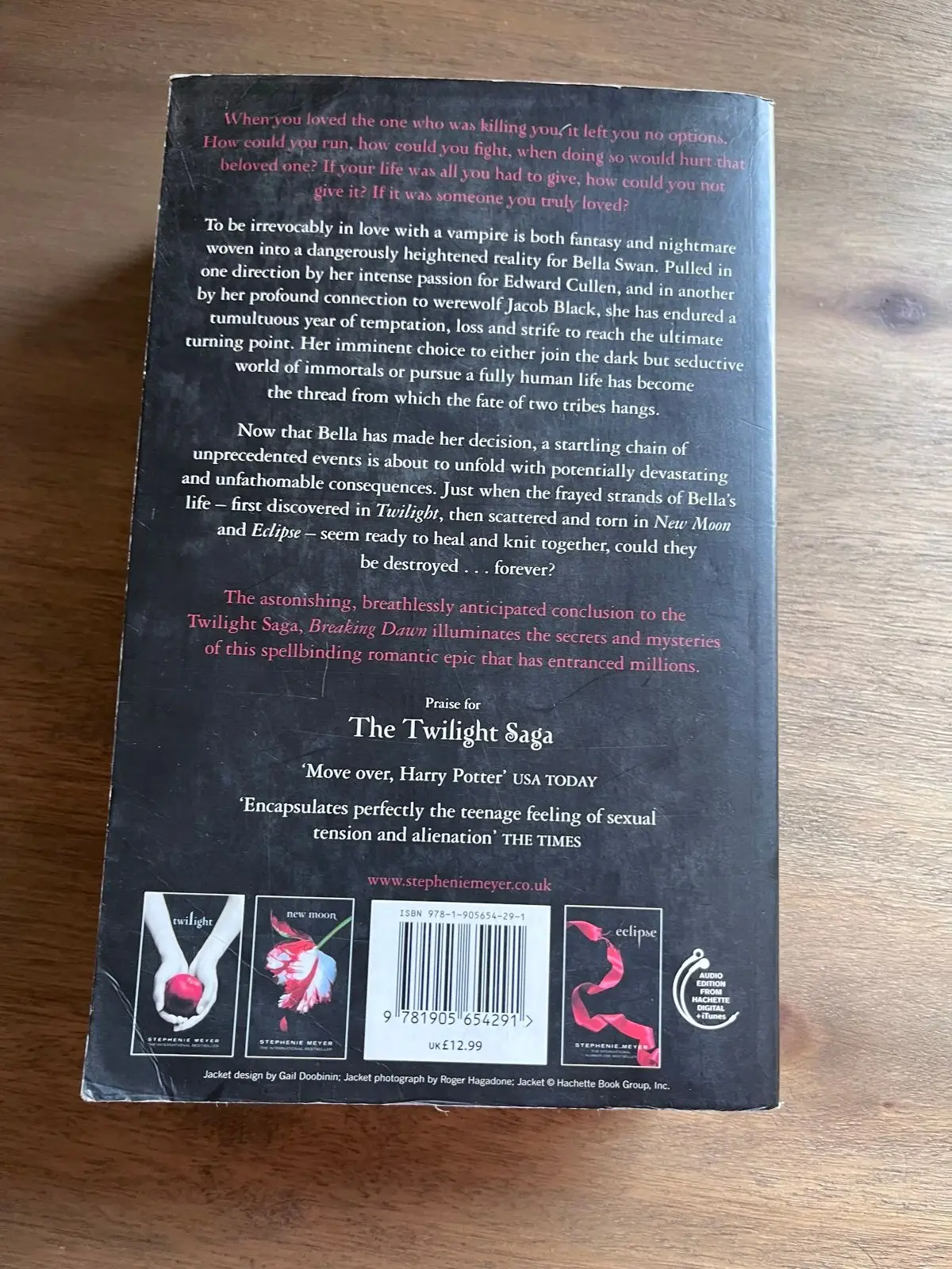 Breaking Dawn by Stephenie Meyer Paperback