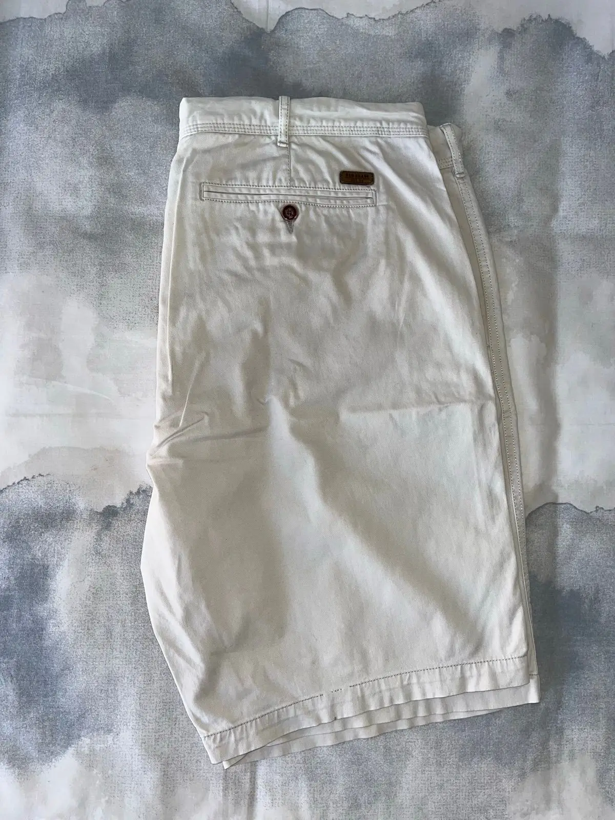 Old Khaki White Shorts Size 42