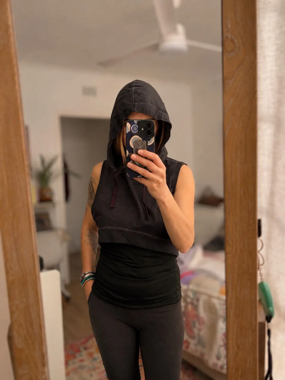 Reebok Black Cropped Sleeveless Hoodie