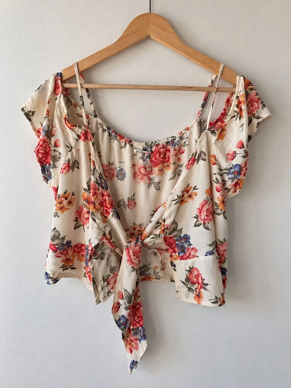 American Eagle Floral Tie Front Crop Top