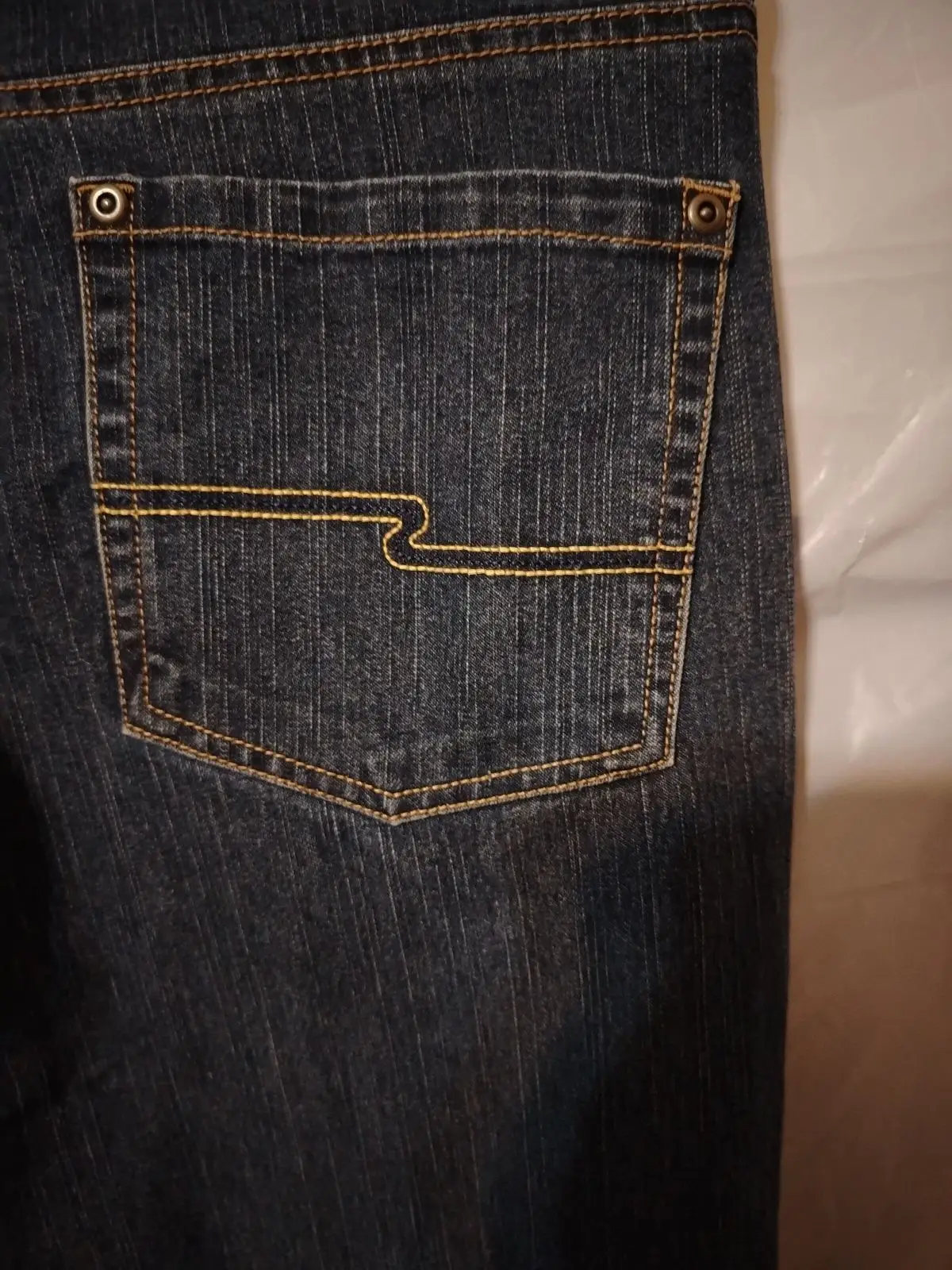 Upscale Cropped Dark Blue Denim Jeans Size 12