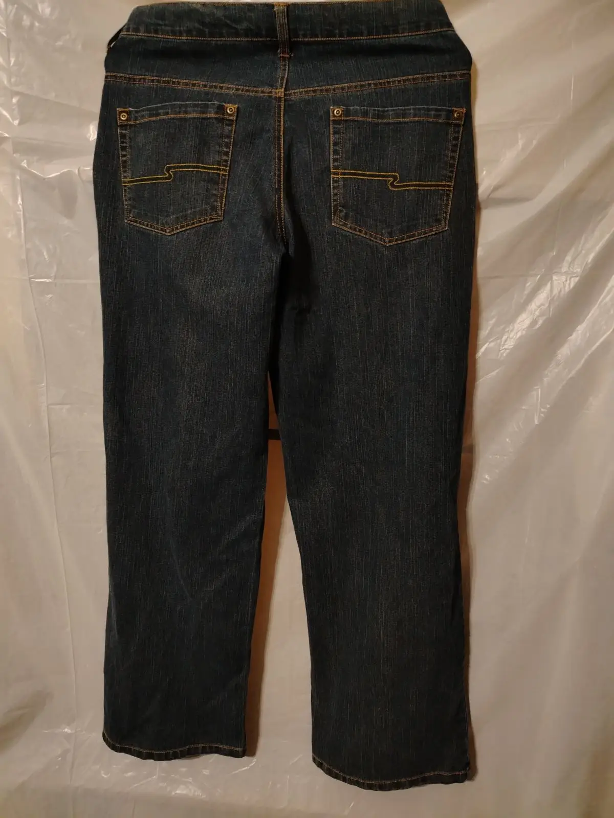 Upscale Cropped Dark Blue Denim Jeans Size 12