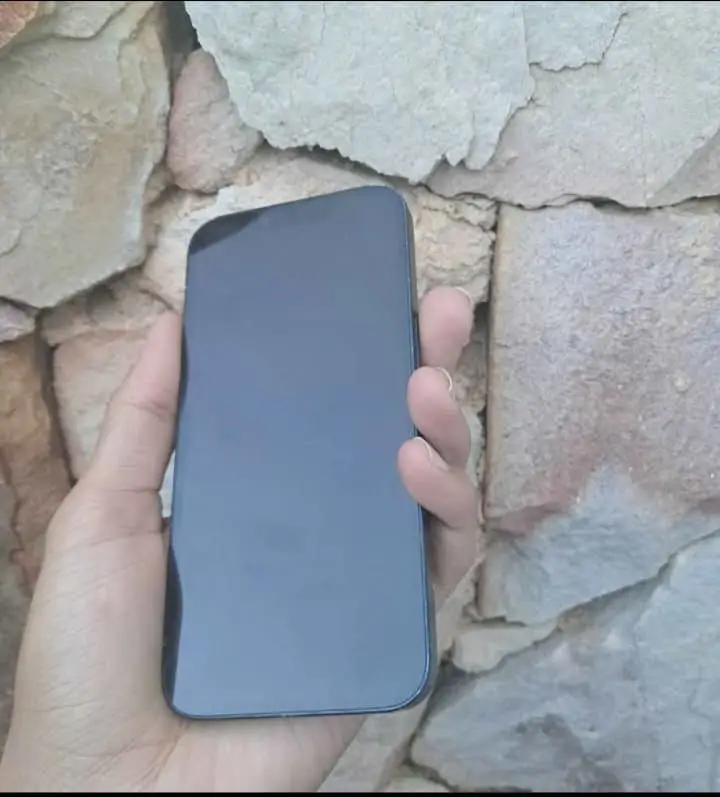 Pre owned iphone 14