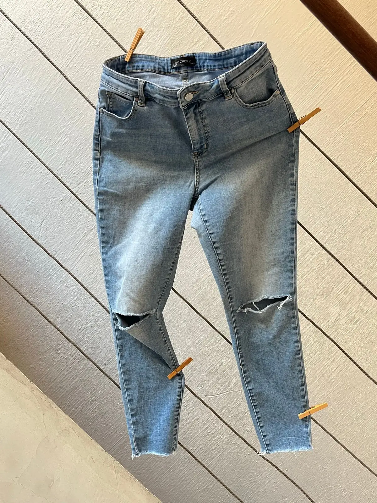 Witchery Light Wash Ripped Skinny Jeans