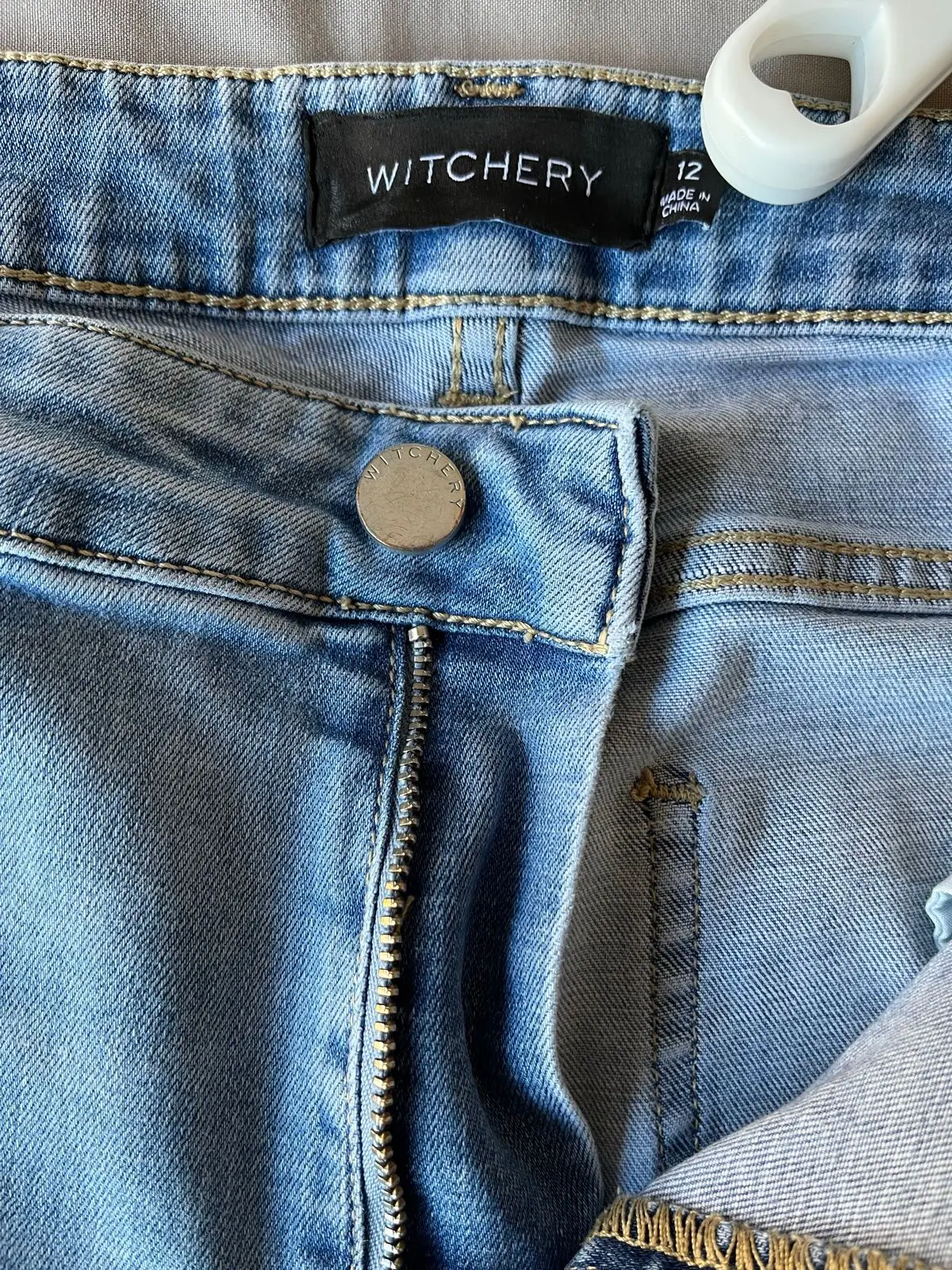 Witchery Light Wash Ripped Skinny Jeans