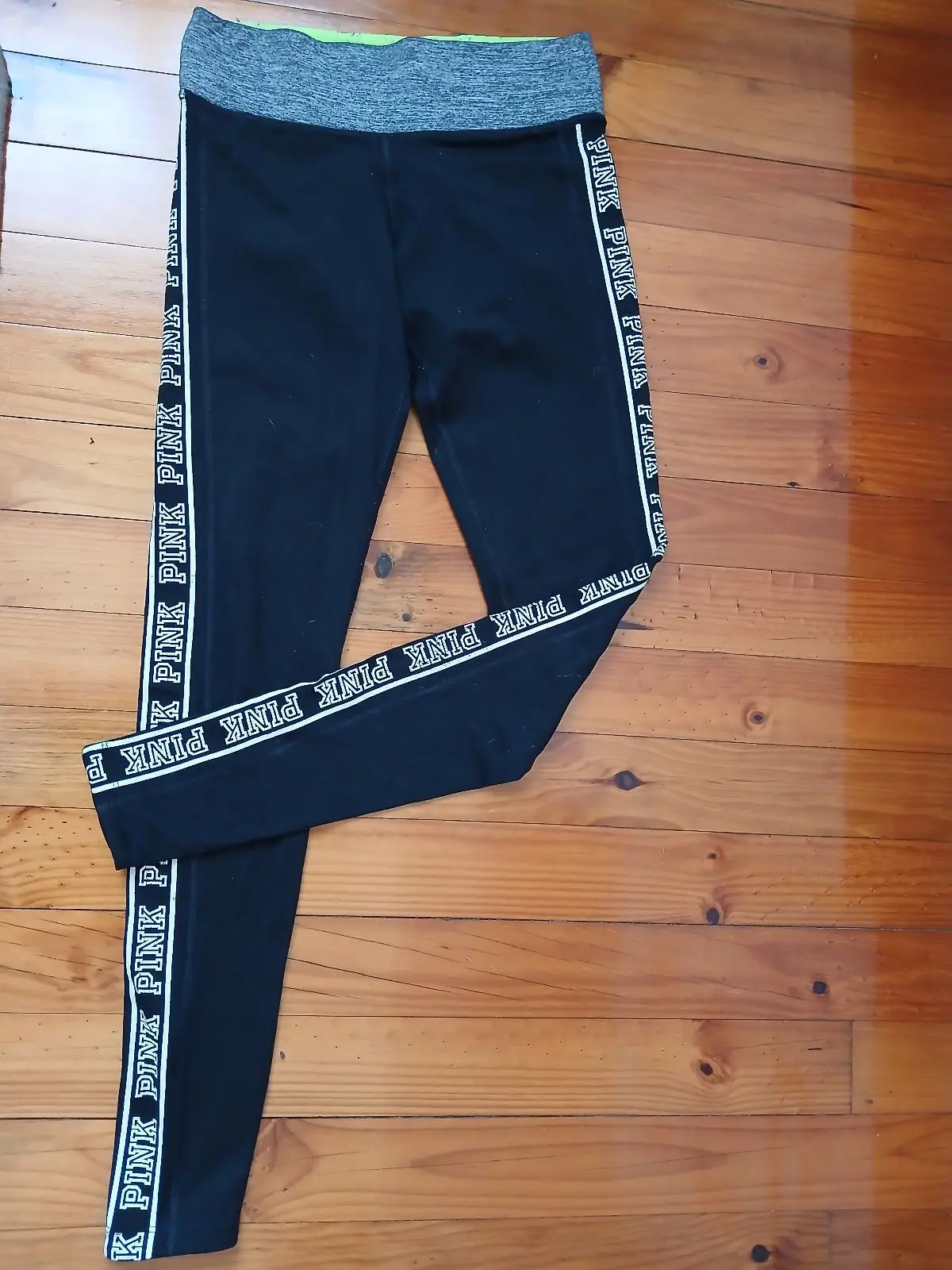 Victoria’s Secret Victoria's Secret Pink Logo Leggings