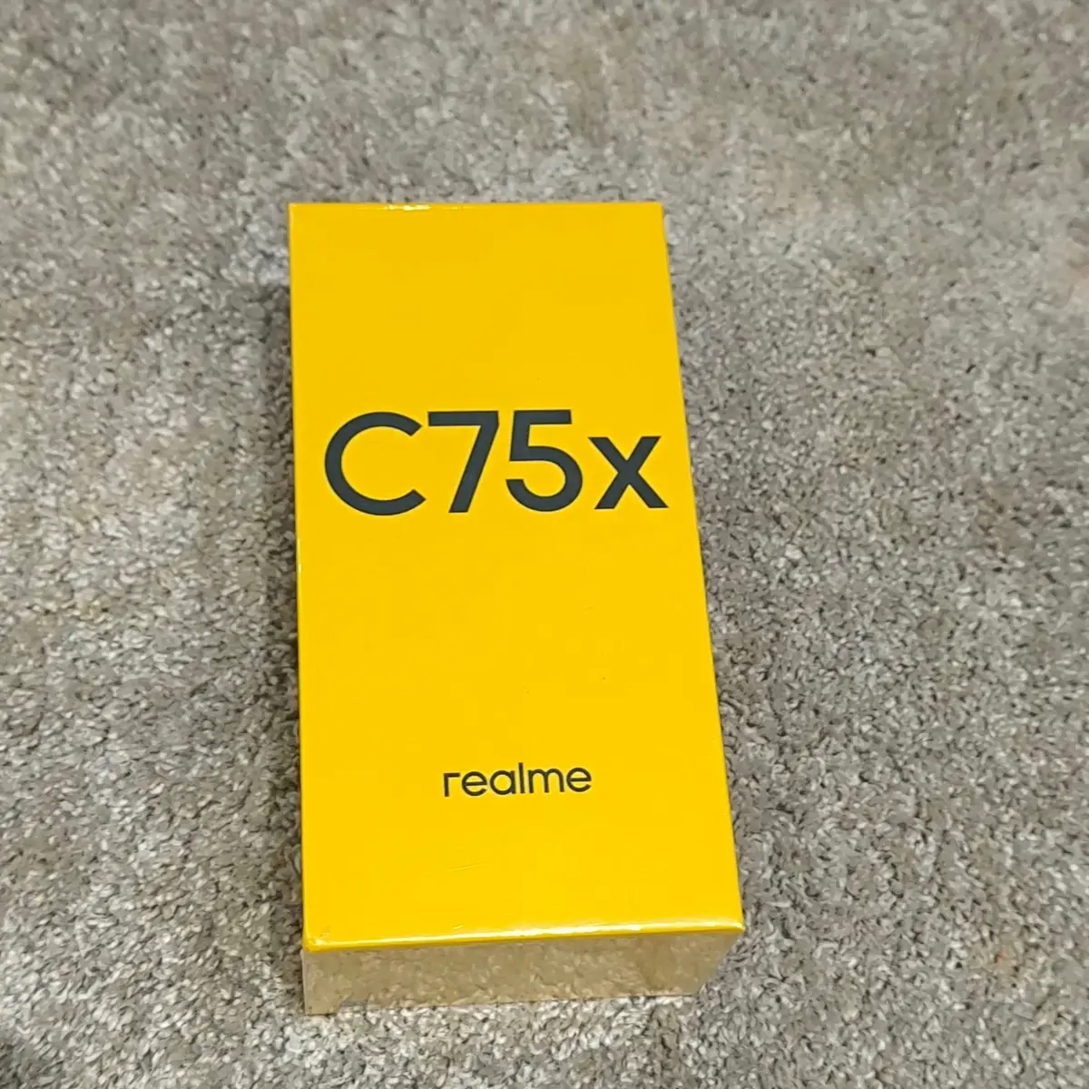 Realme C75x Smartphone Box