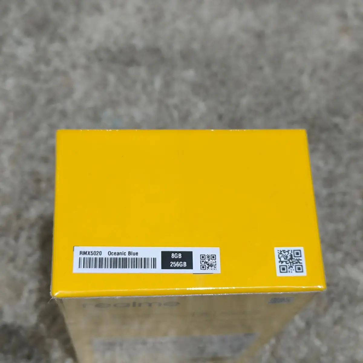 Realme C75x Smartphone Box