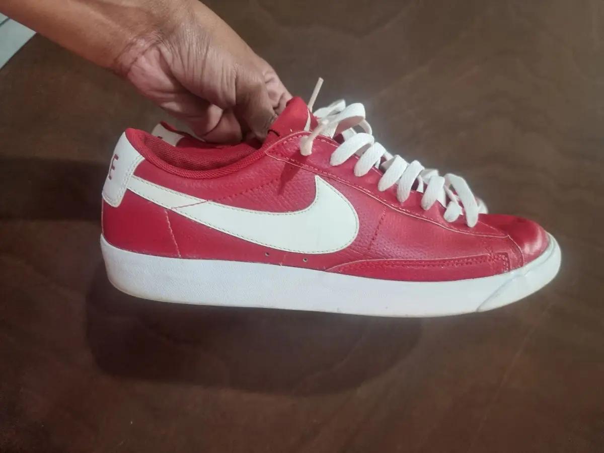 Nike Red and White Low Top Sneakers