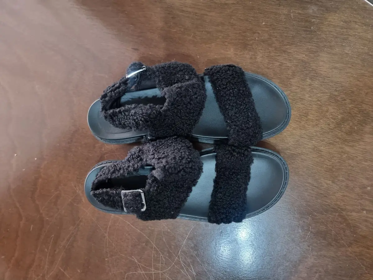 Woolworths Black Platform Shearling Sandals Size 7
