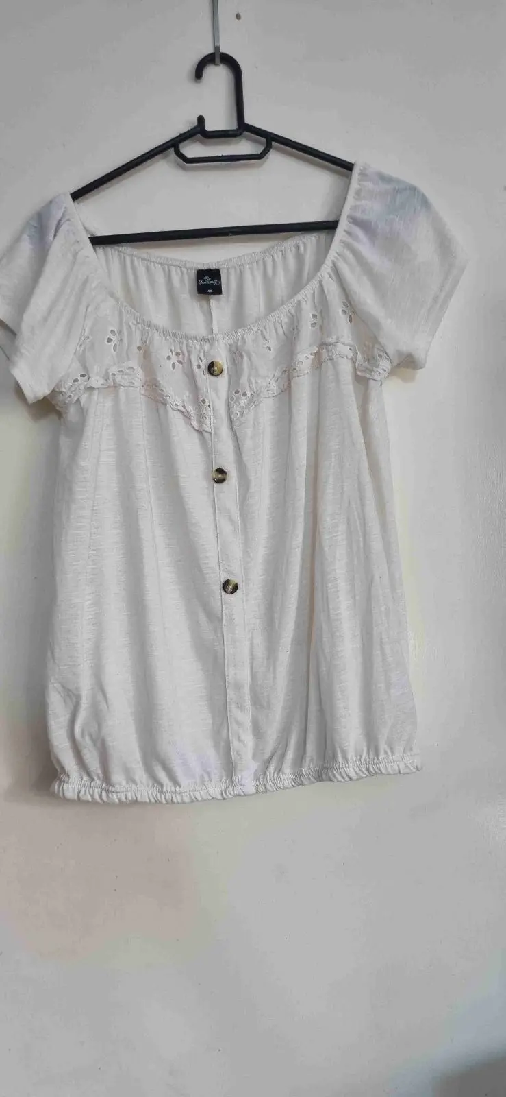 White Short Sleeve Button Front Top Size 40