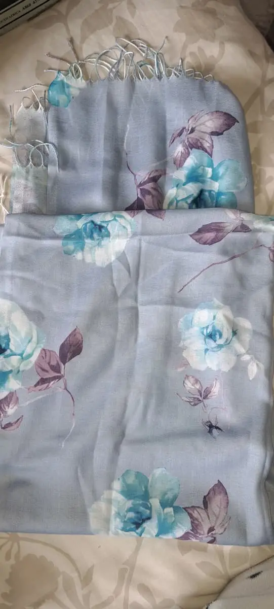 Ladies scarf