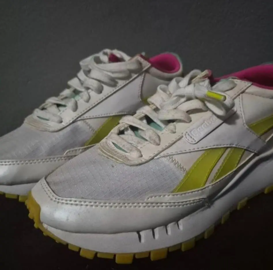 Preloved Reebok sneaker