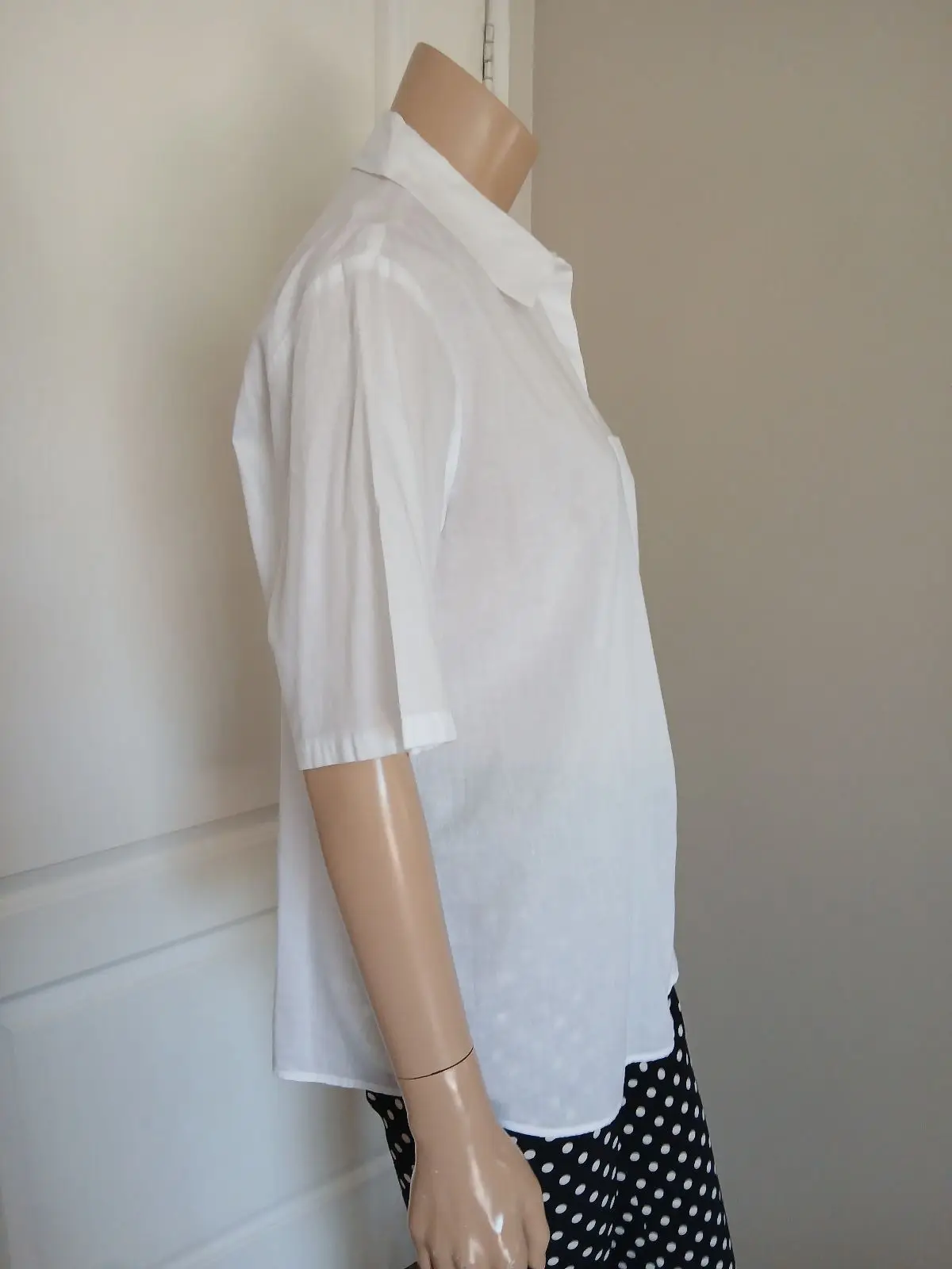 H&M White Short Sleeve Button Up Shirt