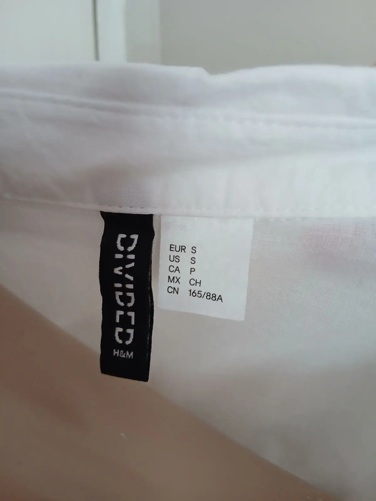 H&M White Short Sleeve Button Up Shirt