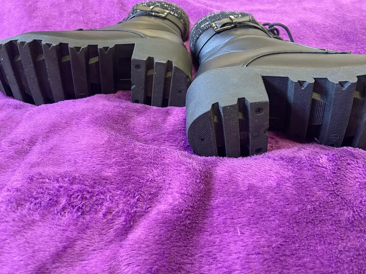 Kelso Black Heeled Combat Boots Size 7