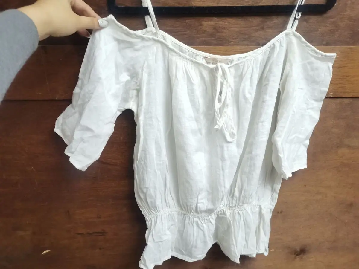 Guess White Off-The-Shoulder Cotton Top