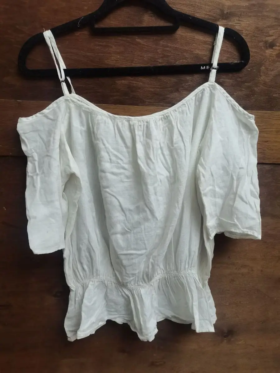 Guess White Off-The-Shoulder Cotton Top