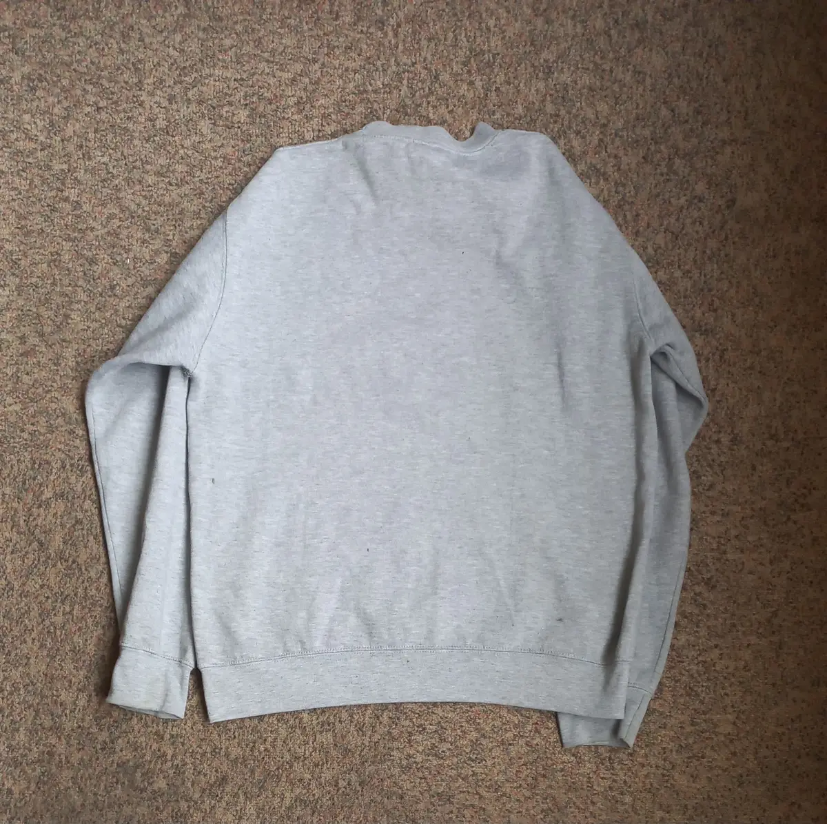 Valento Grey Graphic Crewneck Sweatshirt Medium