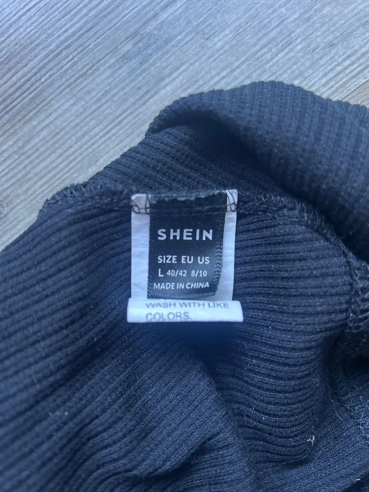 SHEIN Black Ribbed One-Shoulder Crop Top