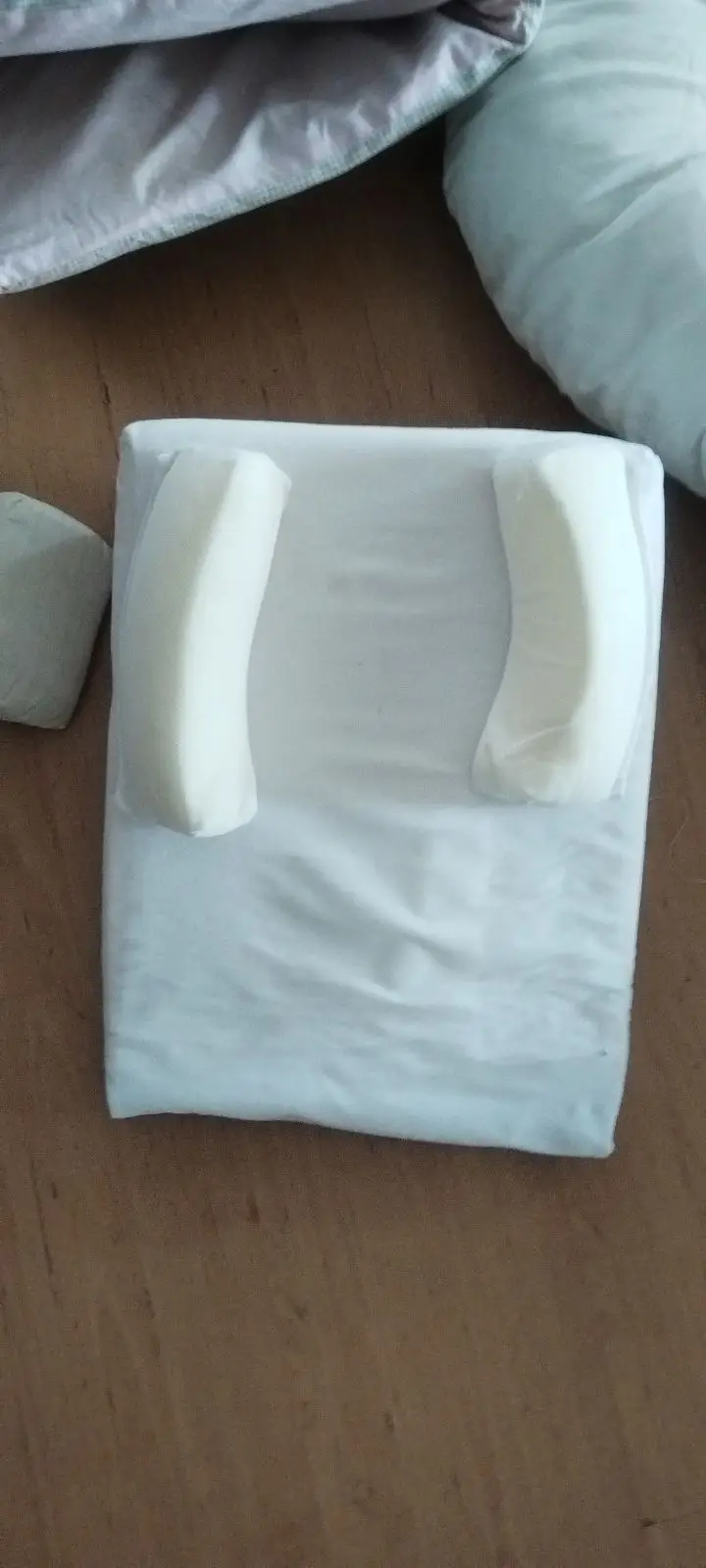 Baby Sleep Positioner with Side Rolls