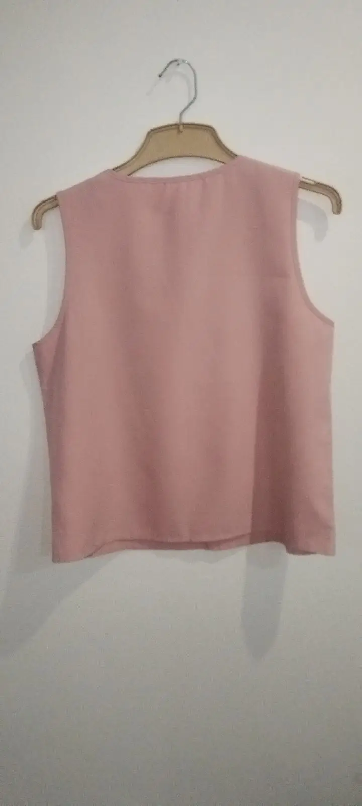Pink Sleeveless Top with Scalloped Neckline