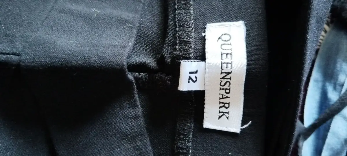 Queenspark Black Pants with Hem Detail Size 12