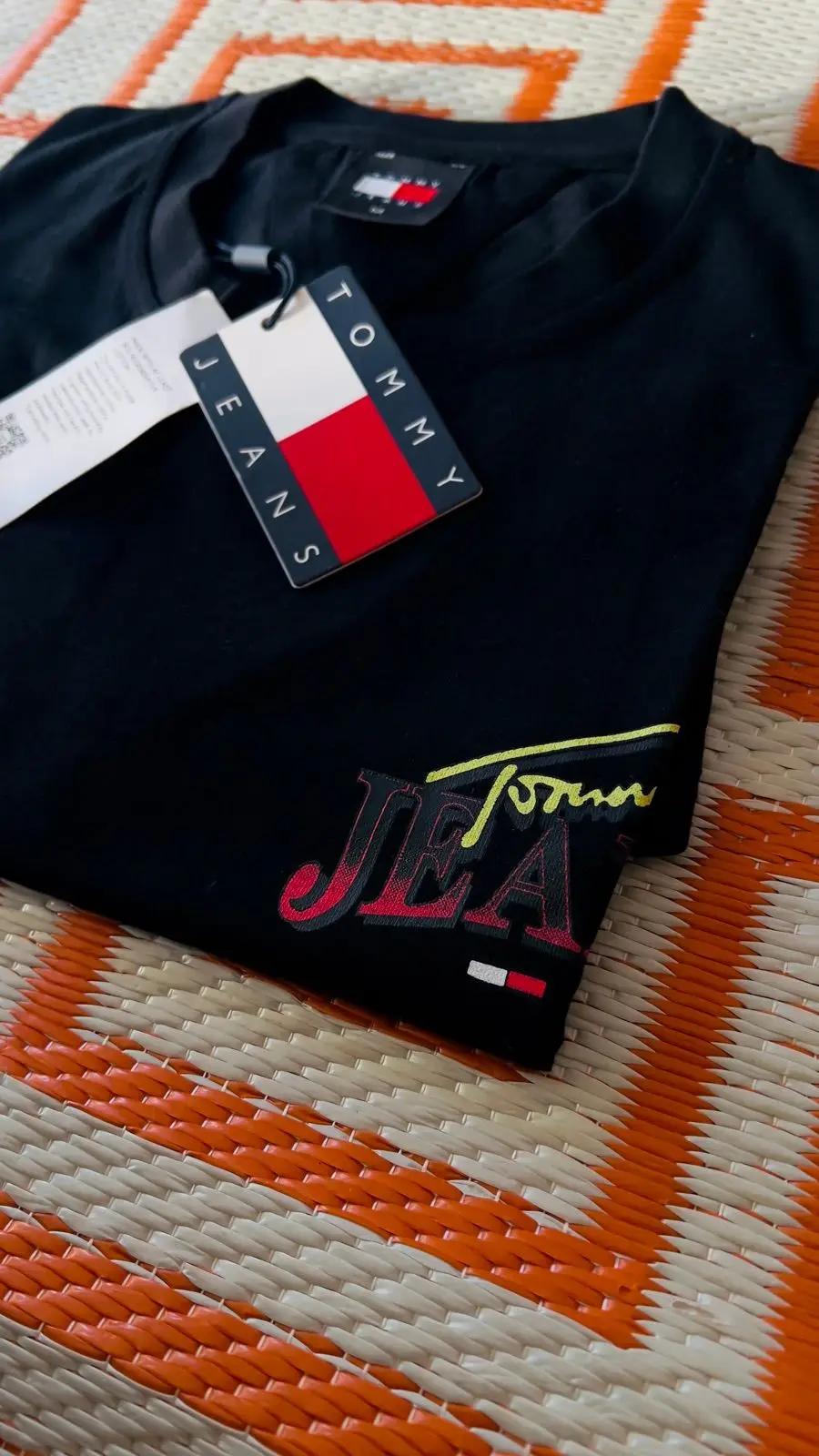 Tommy Jeans Black T-Shirt with Embroidered Logo