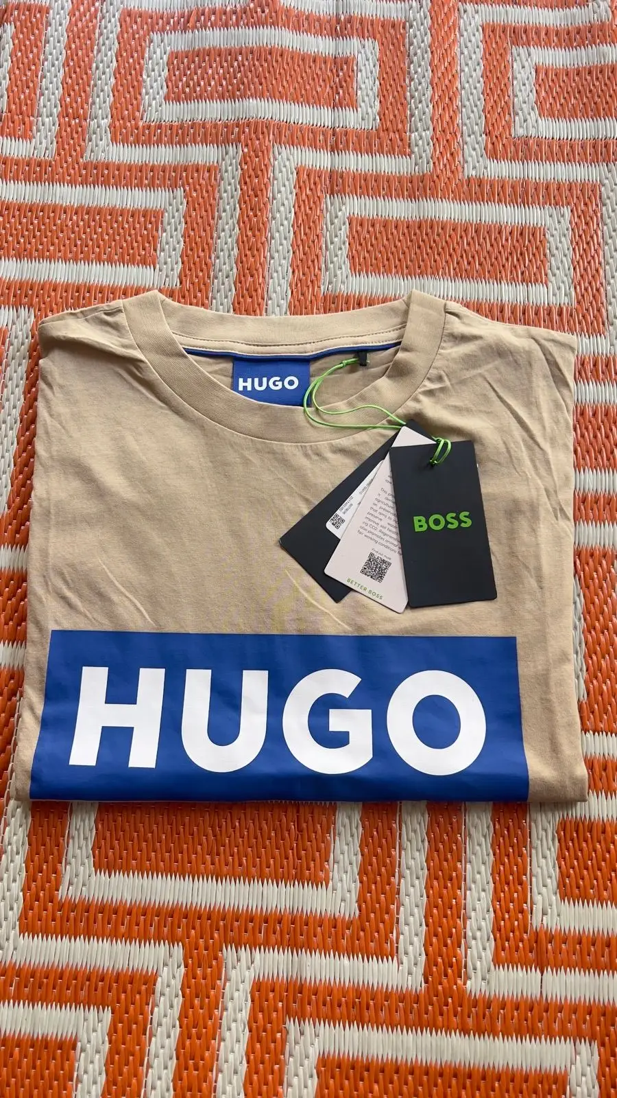 Hugo Boss Beige T-Shirt with Box Logo XL