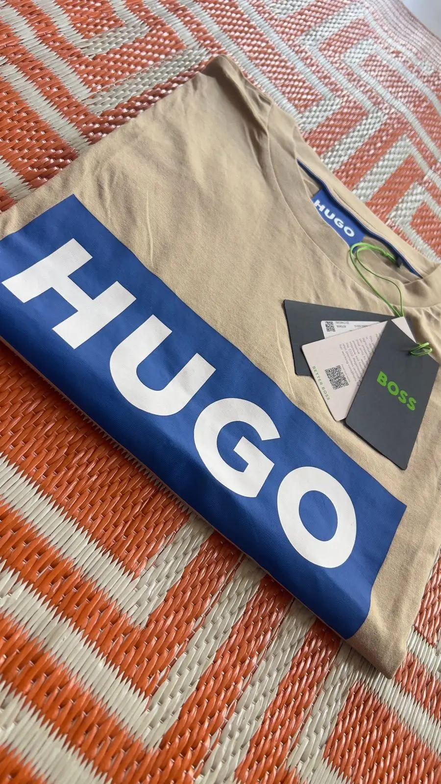 Hugo Boss Beige T-Shirt with Box Logo XL