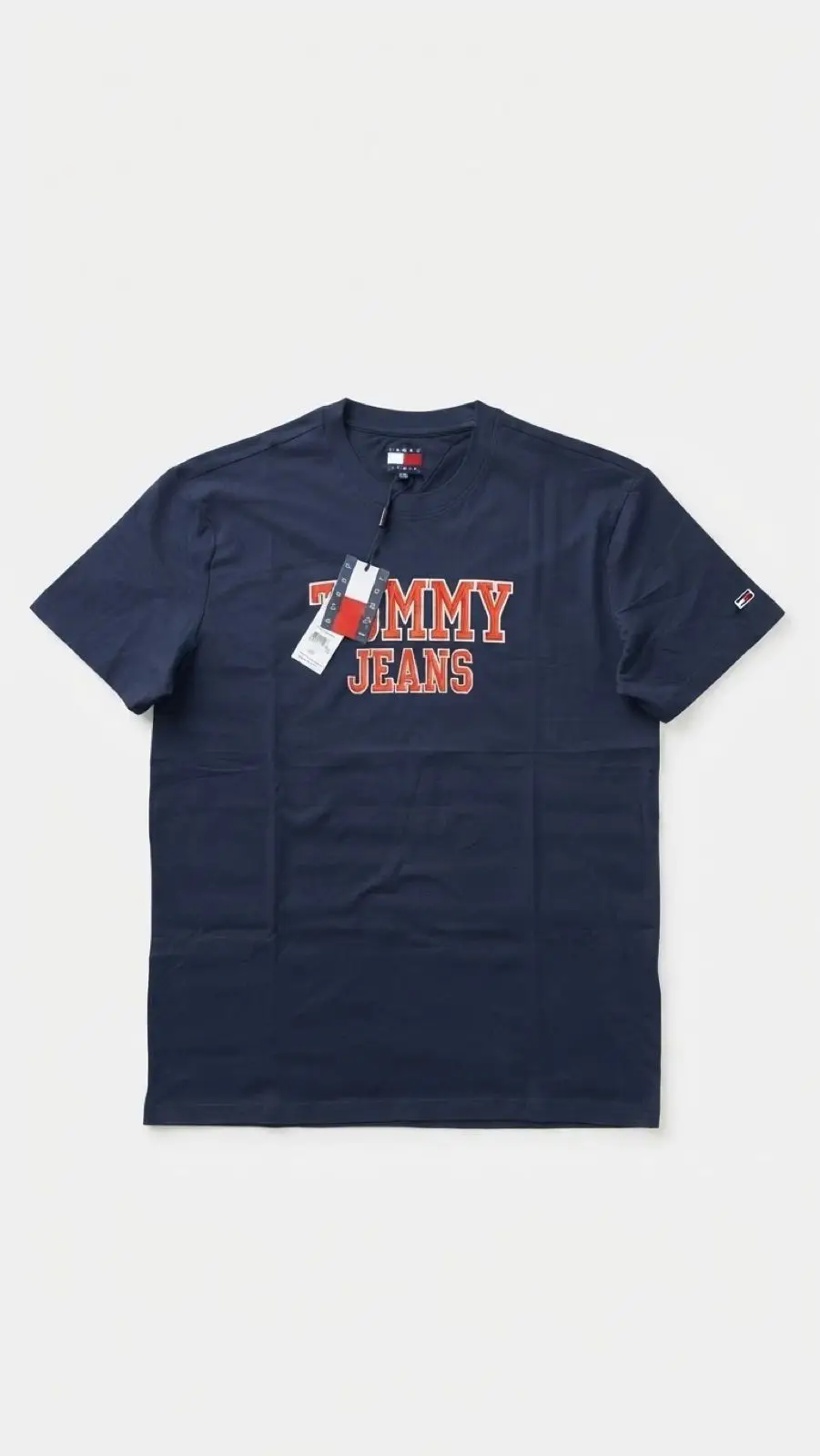 Tommy Hilfiger Tommy Jeans Navy T-Shirt with Chest Logo
