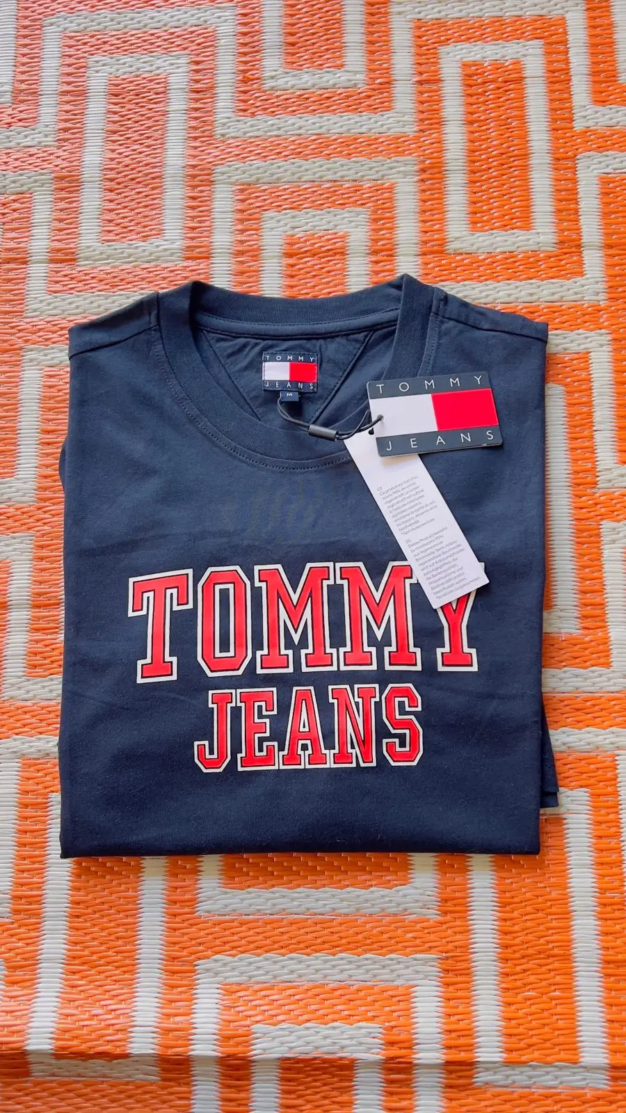 Tommy Jeans Navy T-Shirt with Chest Logo