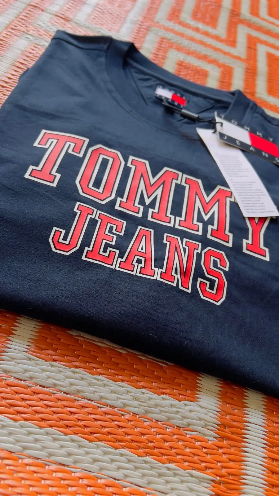 Tommy Jeans Navy T-Shirt with Chest Logo