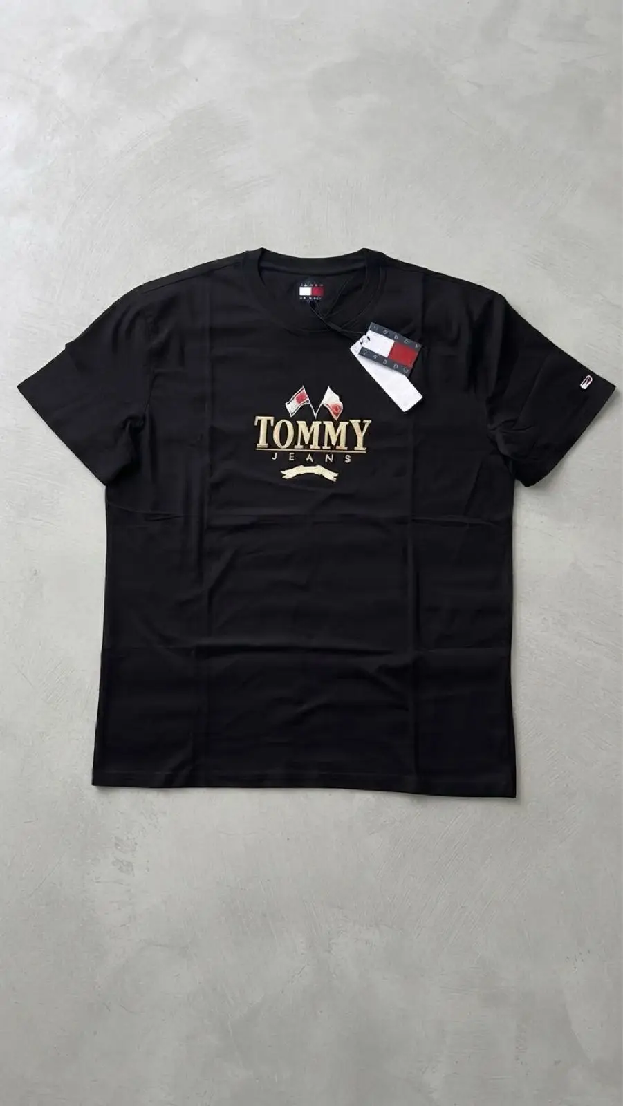 Tommy Hilfiger Tommy Jeans Black T-Shirt with Embroidered Logo XL