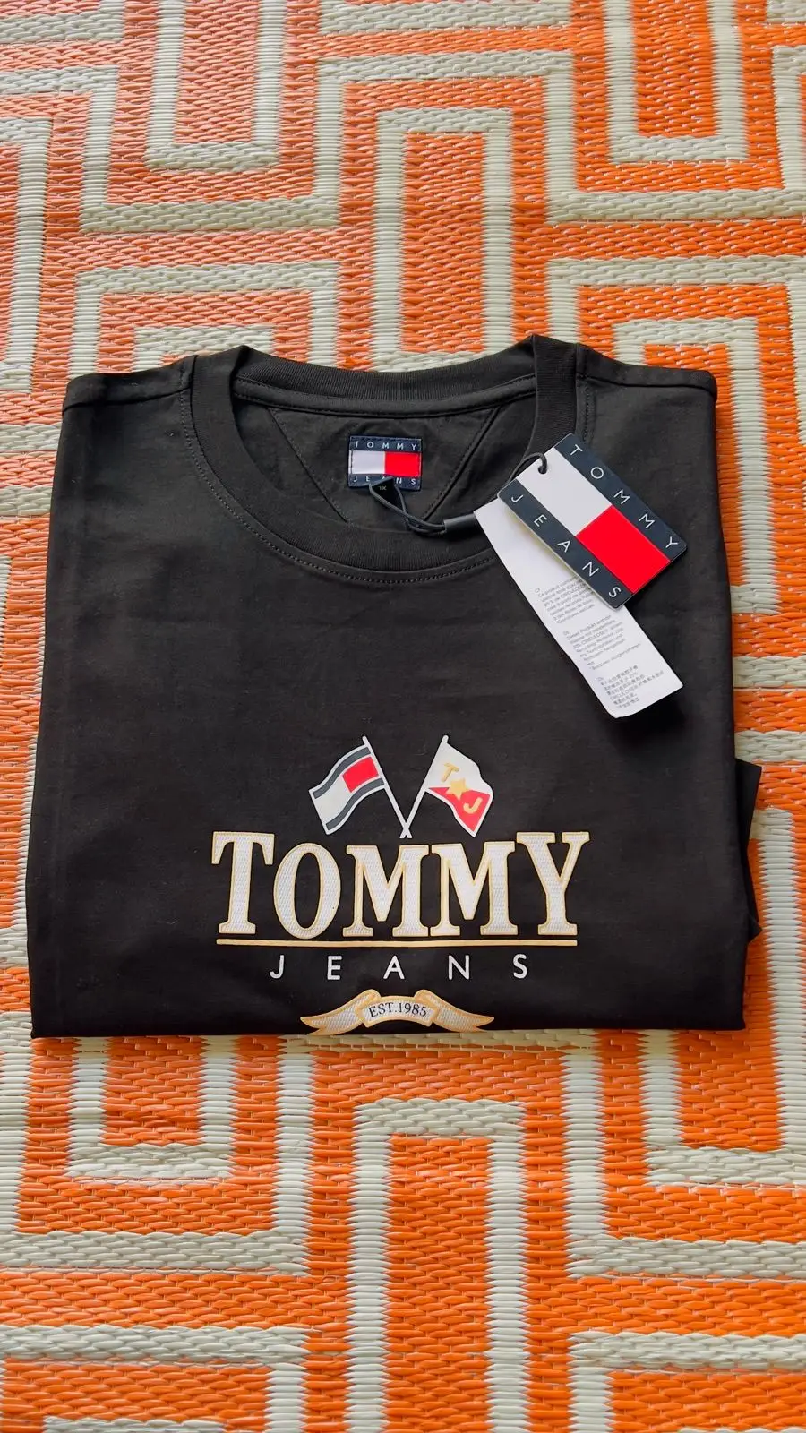 Tommy Jeans Black T-Shirt with Embroidered Logo XL