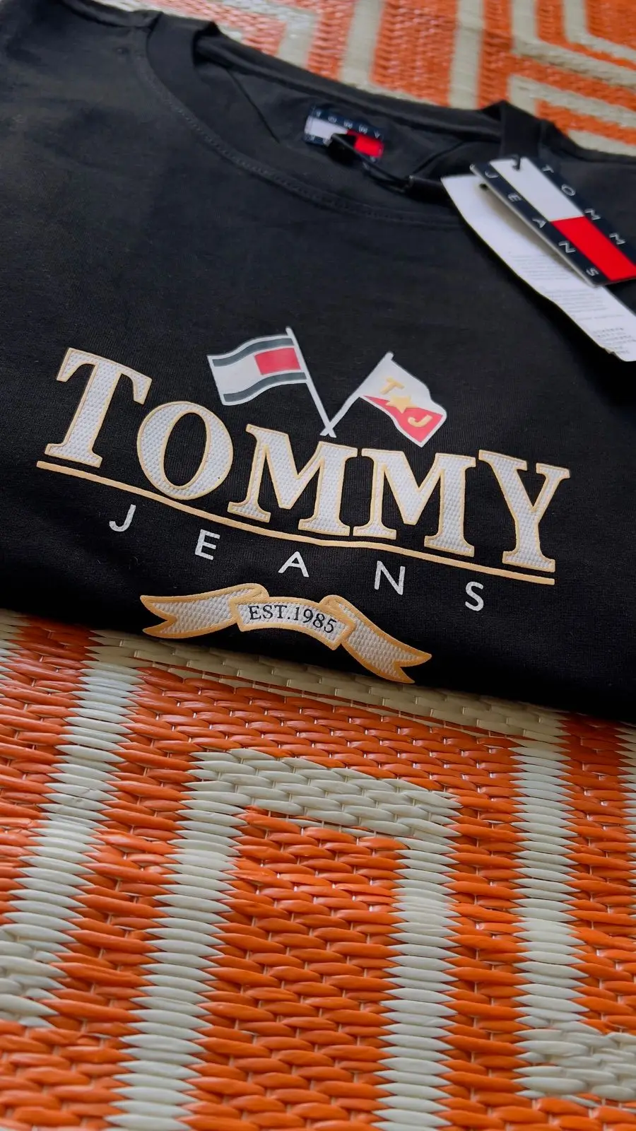 Tommy Jeans Black T-Shirt with Embroidered Logo XL