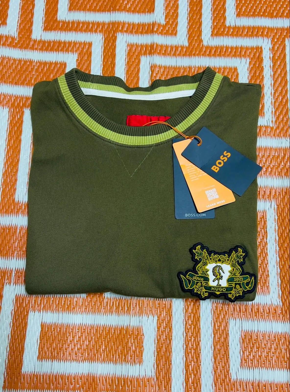 Hugo Boss Green Crewneck Sweatshirt with Crest Patch Large