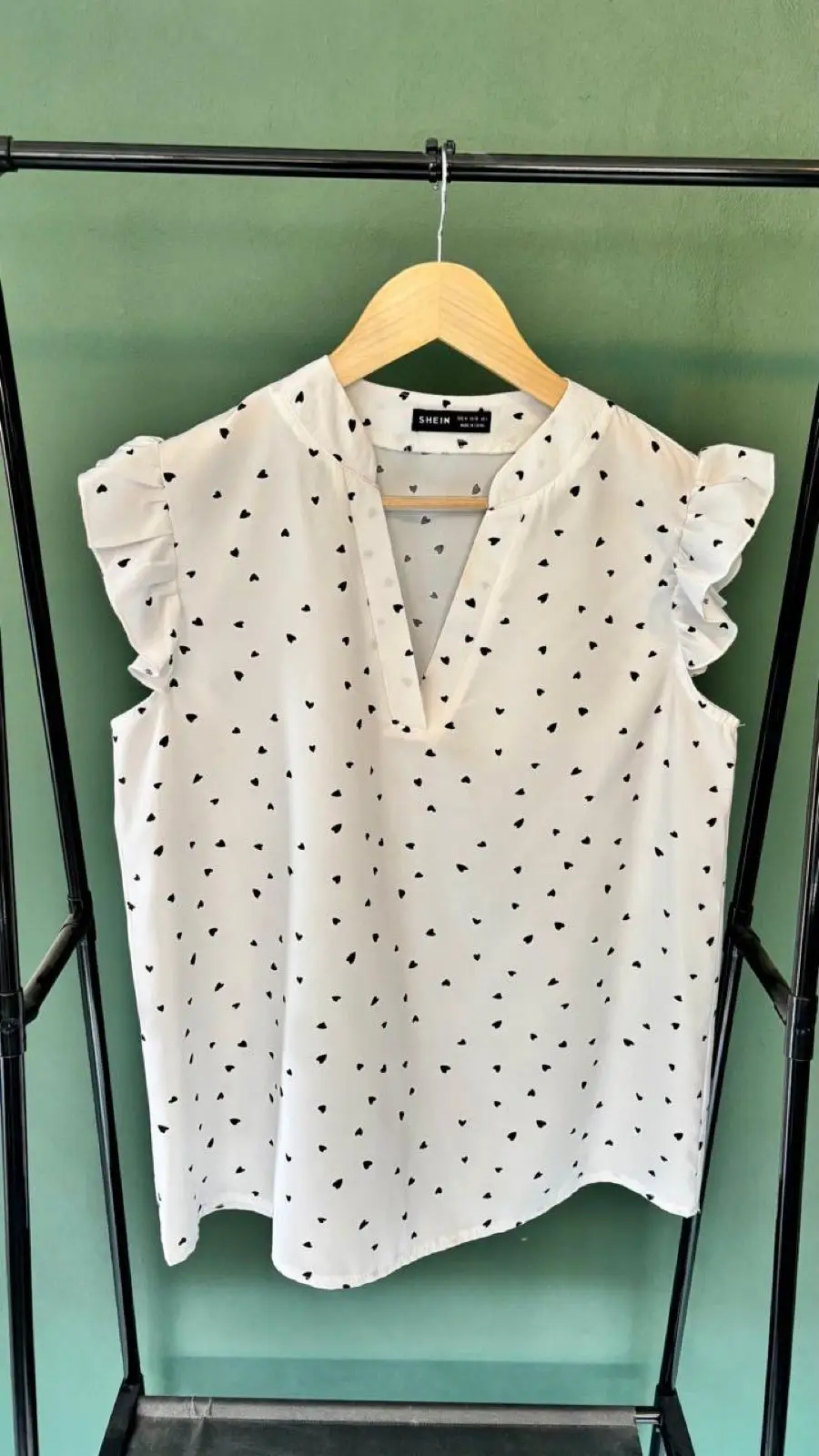 SHEIN White & Black Heart Print Ruffle Sleeve Blouse