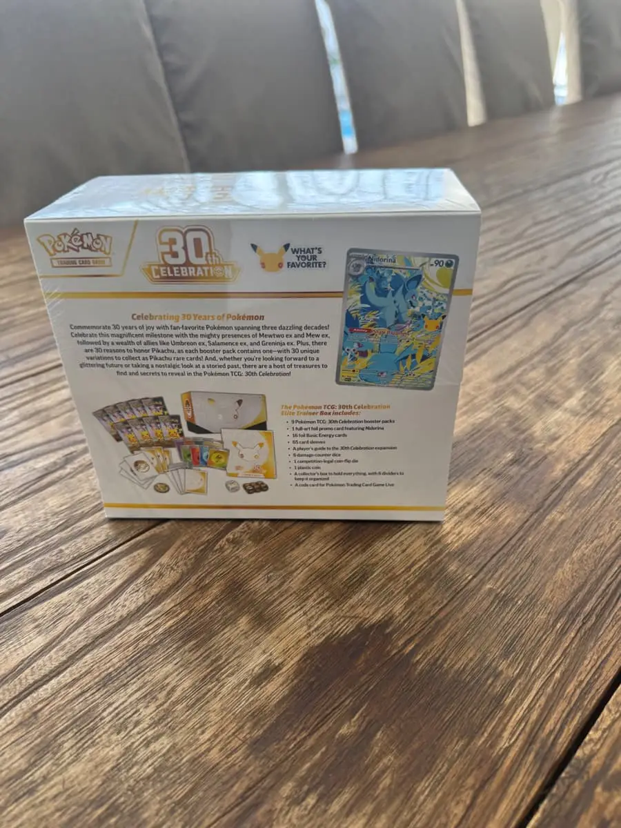 Pokémon 30th Celebration Elite Trainer box