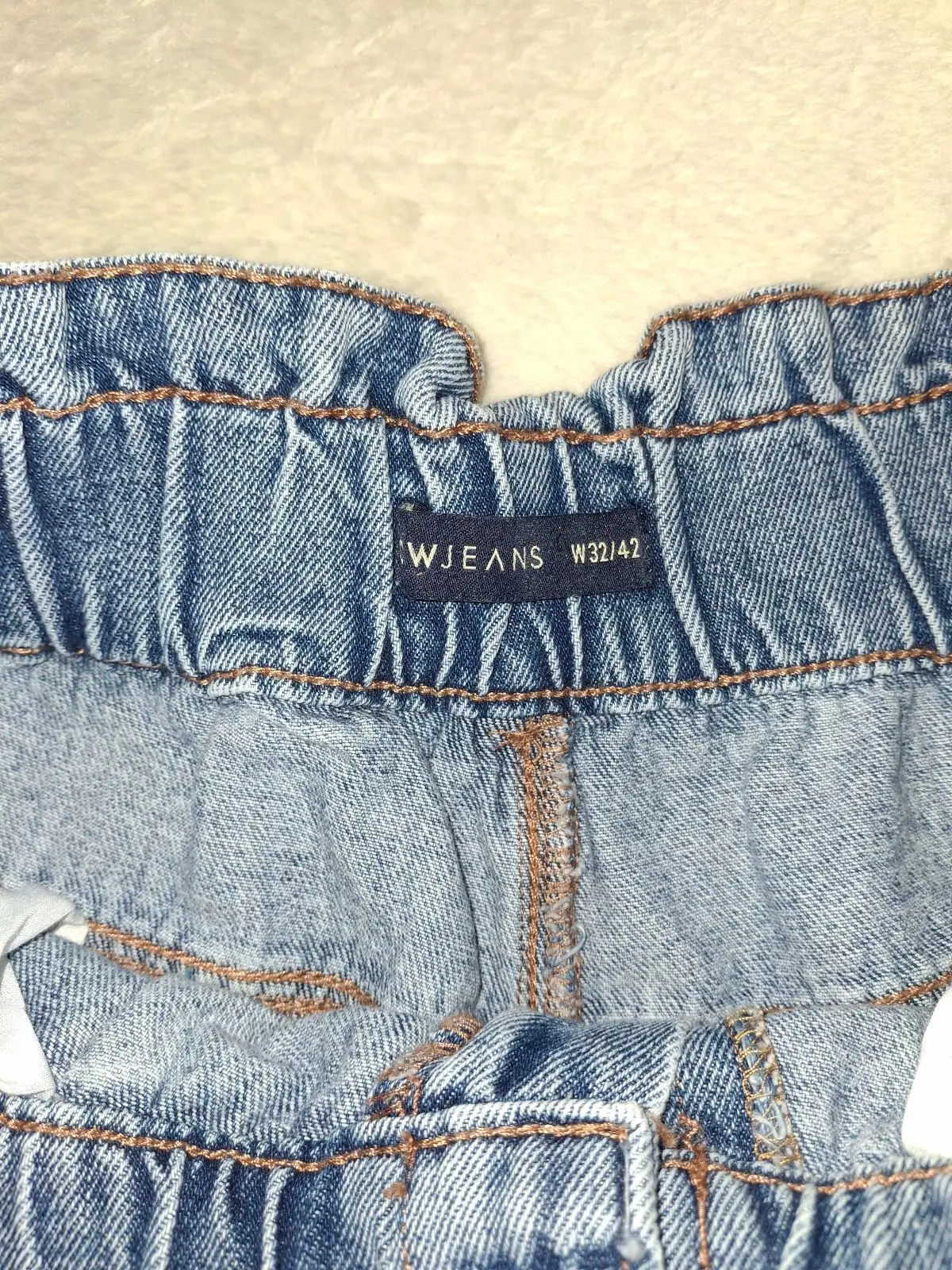 High-Waisted Elastic Paperbag Mom Jeans Size 32