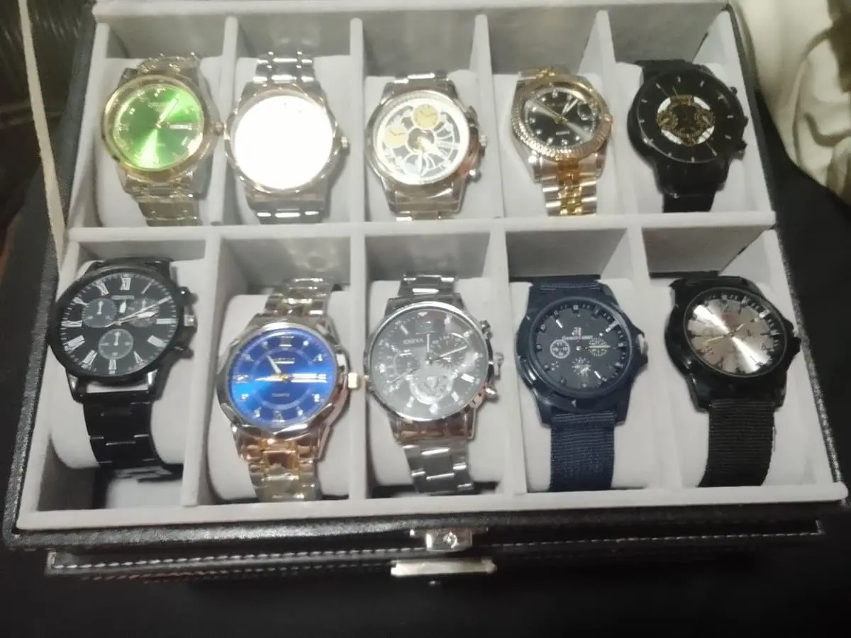 30 pc Watch collection including 2 x display box
