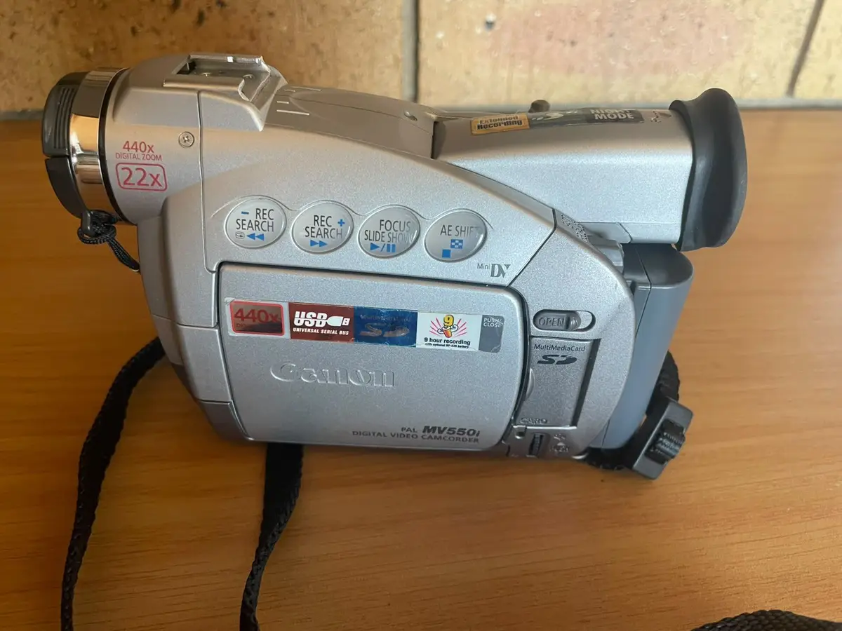 Canon Mini DV Camcorder